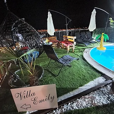 Beautiful Unique Emily Hotel 3*